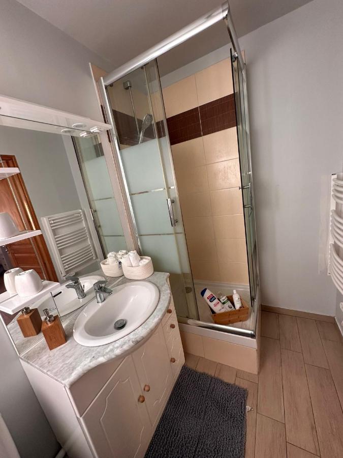 Home Up Pontoise Dış mekan fotoğraf